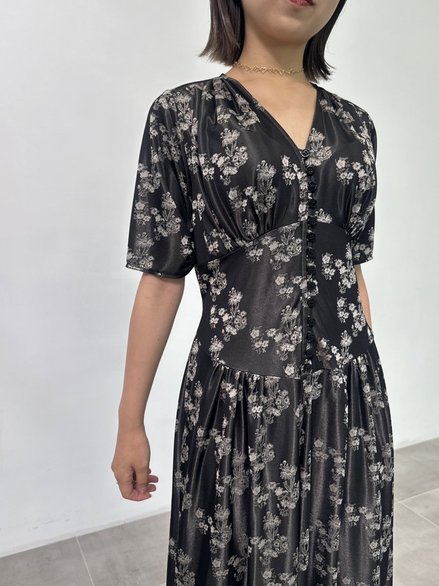 AKANE UTSUNOMIYA】 STUDIOUSとの別注ワンピース👗 女性らしい