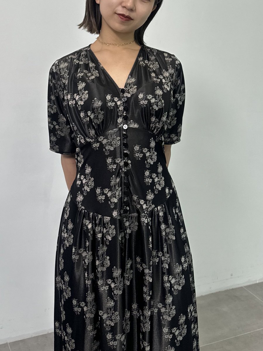AKANE UTSUNOMIYA】 STUDIOUSとの別注ワンピース👗 女性らしい