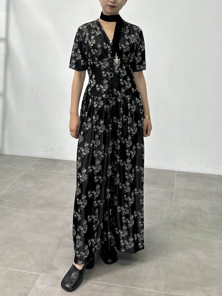 AKANE UTSUNOMIYA】 STUDIOUSとの別注ワンピース👗 女性らしい