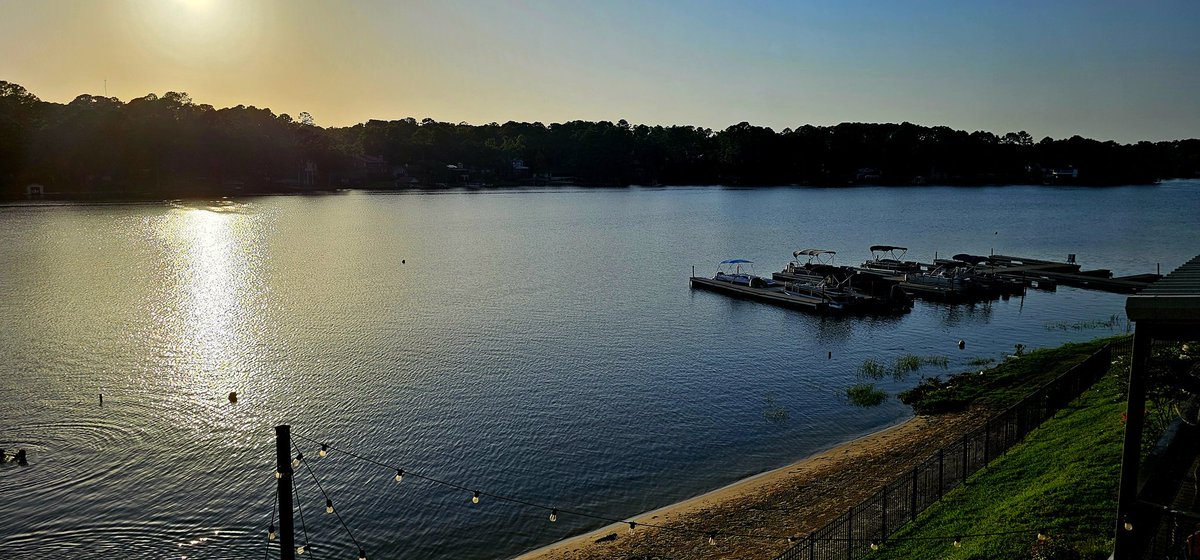 "The Lord is my portion,” says my soul, 'therefore I will hope in him.' The Lord is good to those who wait for him, to the soul who seeks him. It is good that one should wait quietly for the salvation of the Lord." Lamentations 3:24-26 #waitforgod #waitquietly #bestill