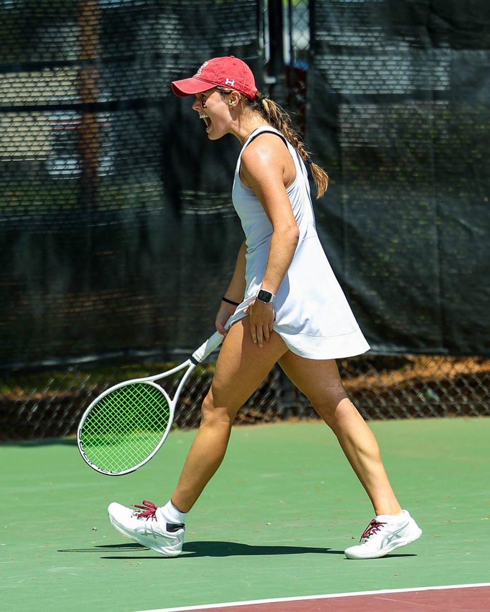 ElonWTennis's tweet image. Wishing our reigning CAA Player of the Year Simone Bergeron the happiest of birthdays! 🥳
#PhoenixRising | #EUWT