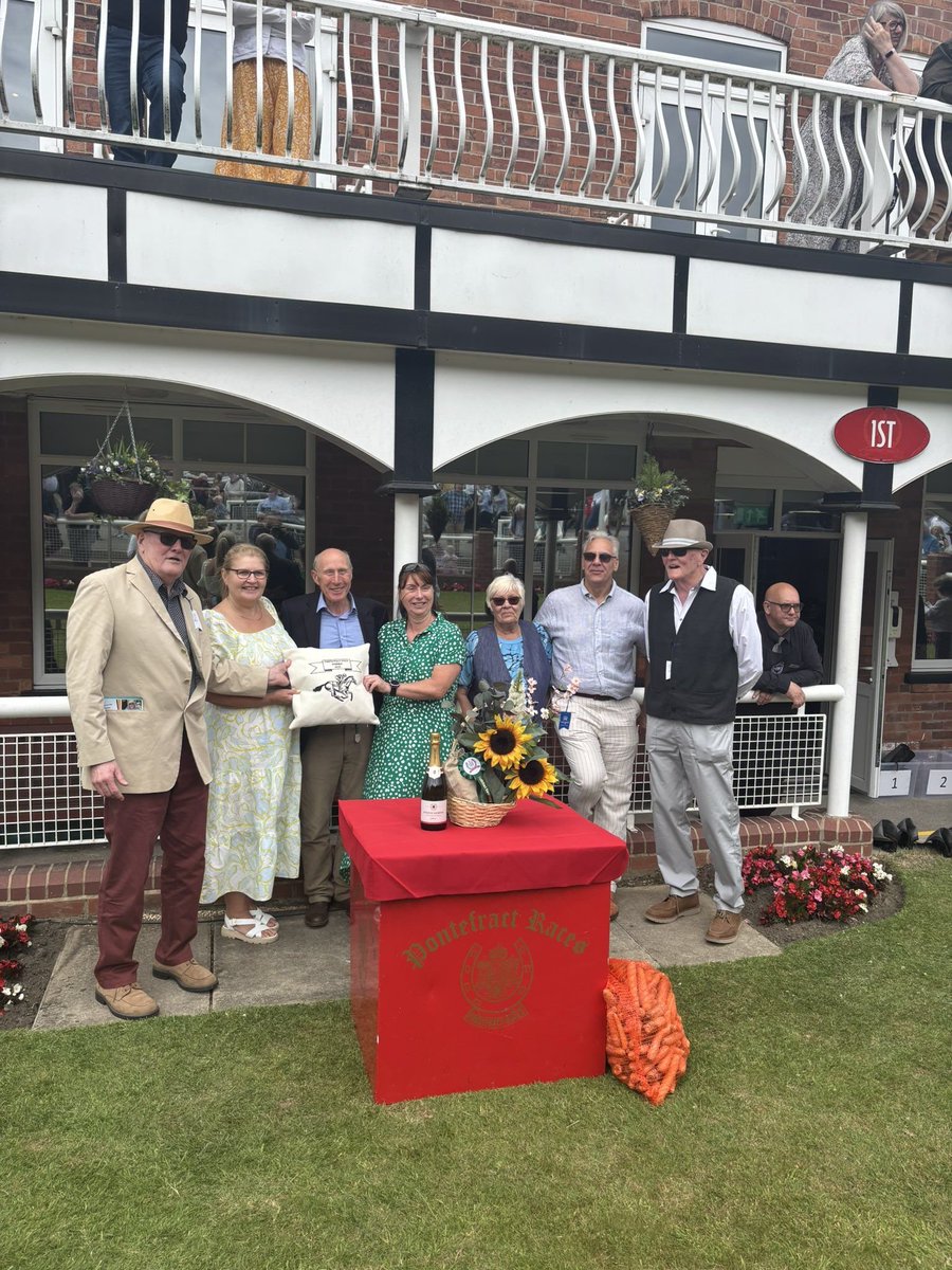 PontefractRacecourse tweet media