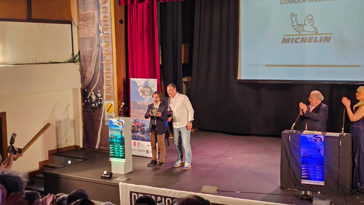 Este fin de semana hemos participado en una nueva edición de la entrega de Premios Moto Turismo, en la localidad Navacerrada (Madrid),en la que entregamos el premio a la innovación a Michelin.
#vivelamoto #mototurismo