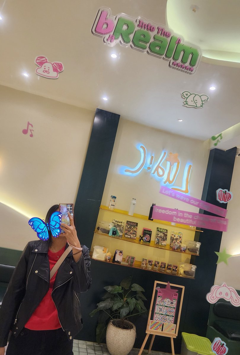 hey0125_'s tweet photo. ☕️ #Be_Mind #Into_the_bRealm

best cafe event eveeeeerrr
thankoo @IntoThebRealm team 🖤❤️ https://t.co/52p4on0j3n