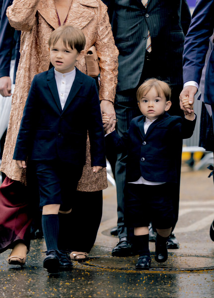 royalchildren_'s tweet photo. The Grand Ducal Family of Luxembourg takes part in the procession of the Closing the Octave 2025 celebrations, in Luxembourg ⛪ -May 25th 2025.
.
📷 : @CourGrandDucale & Jean-Claude Ernst.
.
#PrinceCharles #PrinceFrancois #PrincessAmalia #PrinceLiam #PrinceNoah https://t.co/SeHNzNMgj6