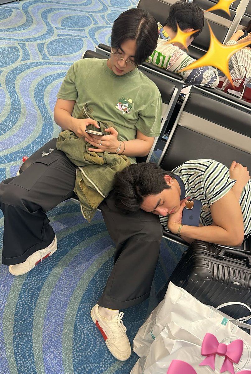 PPPOR_EM's tweet photo. เอิร์ทมิกซ์เรียลไม่หยุด ญี่ปุ่นตัดขา สนามบินสาธารณะแค่ไหนก็ไม่เท่าสถานะใจพี่ที่รักเธอ

แจก 100 บ. 1คน สุ่มจากรี เที่ยงคืนค่า

#เอิร์ทมิกซ์ #EarthMix https://t.co/8xzFf2xT8l