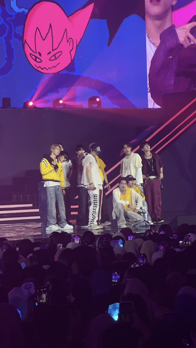 tumm wallpaper nih free to save yaa 😋