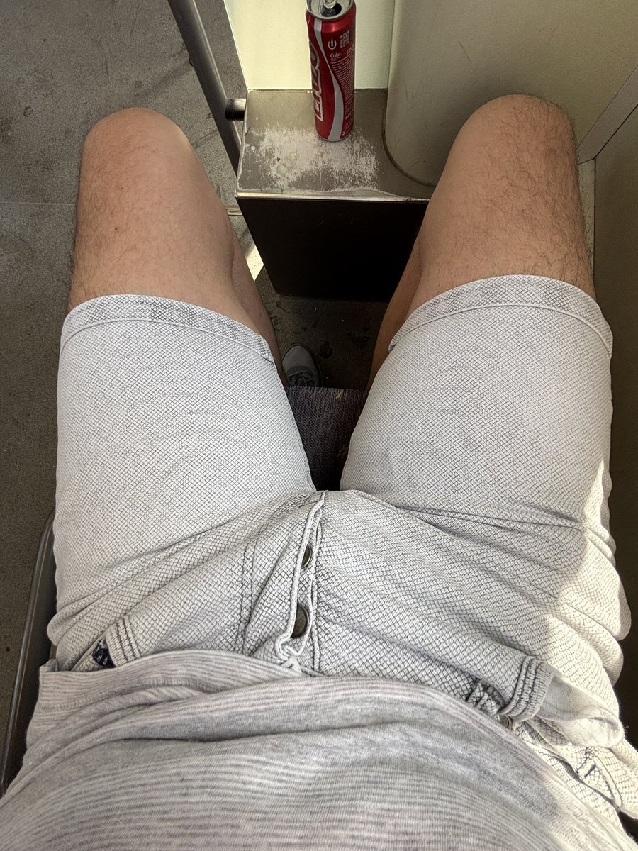 BulgeBE's tweet photo. Just a  little bored on the tram. 😑 No more.
Wanna have a walk with me? 

#Bulge #FabulousBulge #SmoothSensation #WamDenim #DenimBukge https://t.co/68EoWkY2nN