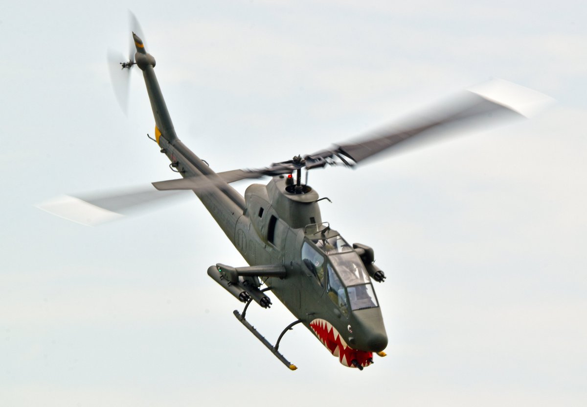 Burntime0101's tweet image. Heliczech's AH-1S Cobra at Duxford yesterday. First time I have seen one of these flying.