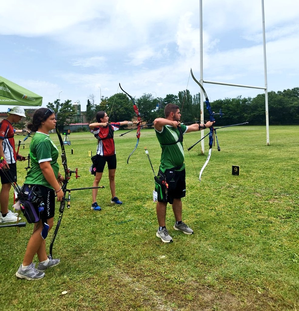 RFETA's tweet photo. #ArcoPromesas25
¡Concluye el Campeonato de España de Equipos Autonómicos #PromesasRFETA con los resultados de las finales por las medallas!
🏹ARCO RECURVO U21
🥇ORO
Madrid 5:4 Asturias
🥉BRONCE
Andalucía 6:2 Navarra
¡Bravo, chic@s!👏🏻 https://t.co/2cGRpTB6zh