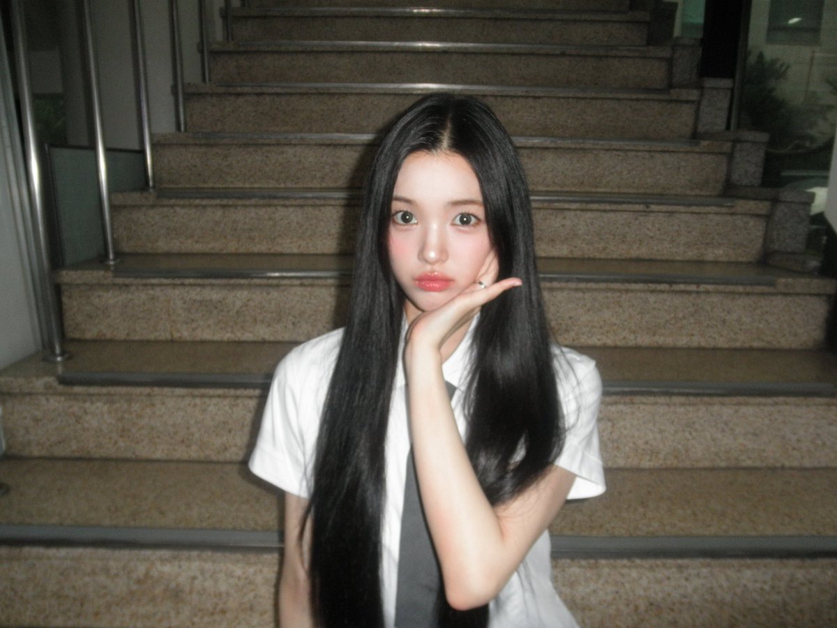 H2H_NEWS's tweet image. 250622 YUHA Weverse Update

#Hearts2Hearts #하츠투하츠 #H2H @Hearts2Hearts