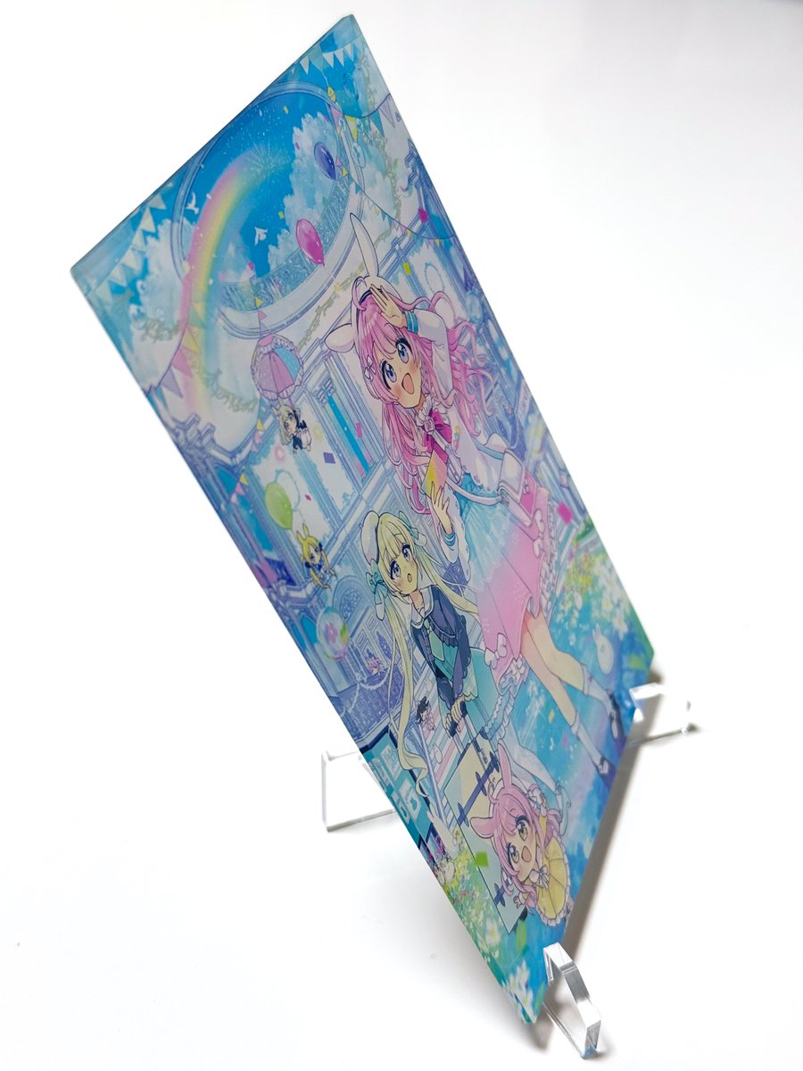 🌈佐倉おりこ先生の未来メルヘンTICKETのアクリルポストカード🌈

綺麗でかわいすぎますね✨(*´꒳`*)

これは他のアクリルポストカードと比べても明らかに人気で、今日の昼過ぎには完売でした（私は数日前に買った💪）

衣装デザインアイデア帳も何冊か置いてたのが全部完売してたよ〜

#イラストEXPO