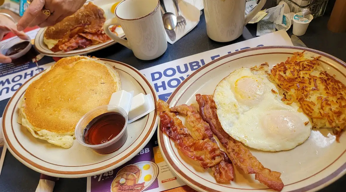 George_Webb's tweet image. We can see your mouth watering. Don't worry, we don't judge! Thanks to Cynthia C. for sharing a meal with us! #GeorgeWebb
Order now: order.online/business/georg…