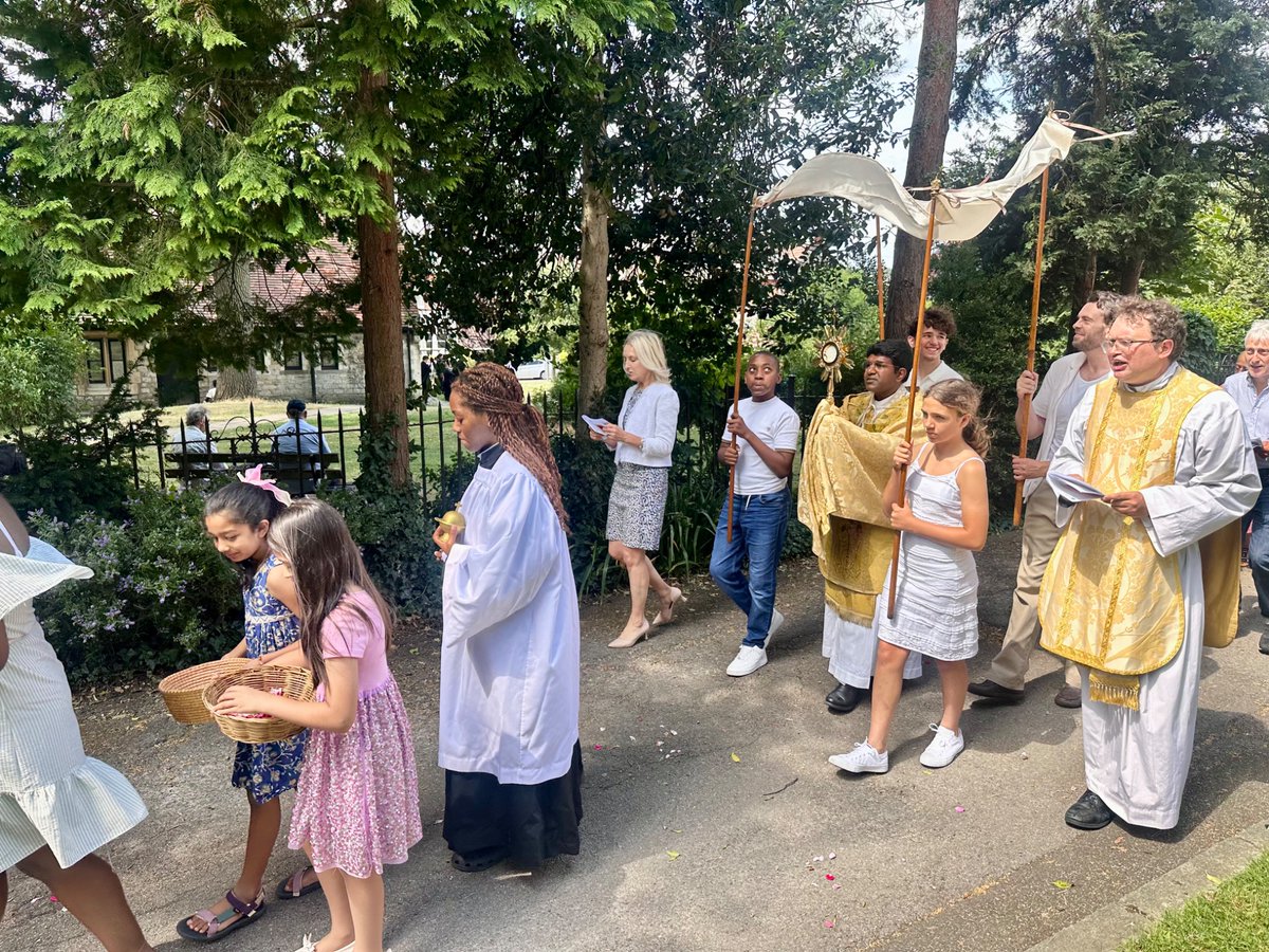 TheOutsider40's tweet image. As the world steps into more conflict it was good to keep the feast of Corpus Christi at @HolyInnocentsN8 and to remind ourselves the real presence of Christ in our midst. A joy to baptise and confirm new followers of Christ! @dioceseoflondon