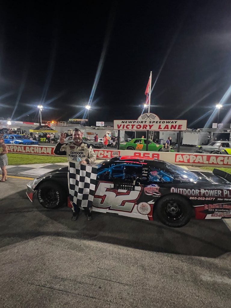 lancegatlin's tweet photo. 🏁 SWEEP COMPLETE! 🏆🏆
We took the win in Race #2 and locked down both twin 40s tonight at @newportspeedway! Couldn’t be prouder of the team — momentum is rolling and the points lead is growing! Let’s keep it going! 🔥🙌

#OutdoorPowerPlus #WarrenStinsonDentistry #QualityHeataire