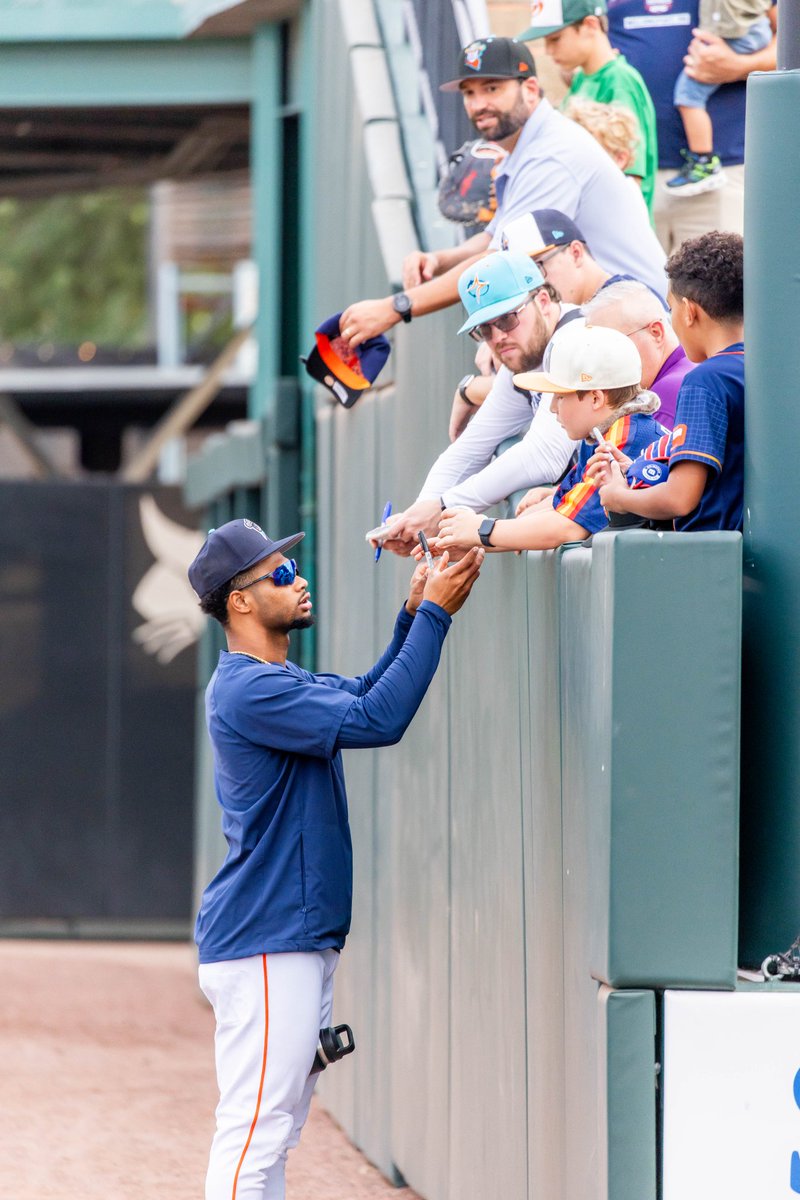 Sugar Land Space Cowboys (@slspacecowboys) on Twitter photo Happy Sunday!
Join us tonight as we cap off the homestand with Bluey at the Ballpark and Orion's Kids Day festivities! π€© 
πͺ: 5:30 PM
βΎοΈ: 6:35 PM
π: bit.ly/4eeTvUD Happy Sunday!
Join us tonight as we cap off the homestand with Bluey at the Ballpark and Orion's Kids Day festivities! π€© 
πͺ: 5:30 PM
βΎοΈ: 6:35 PM
π: bit.ly/4eeTvUD