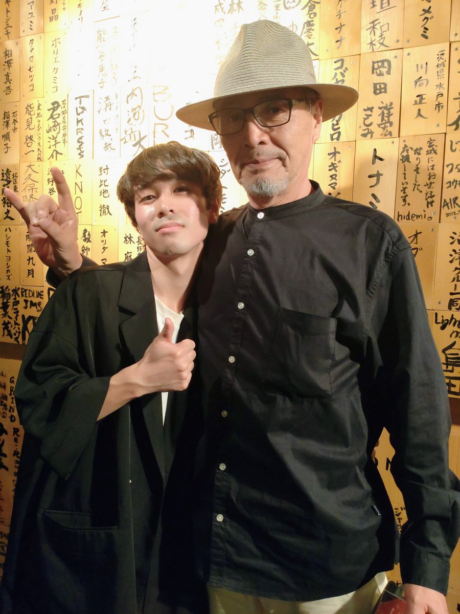 DGEBEL200SE's tweet photo. azalia 2nd EP『LANPSHADE』
release tour
azaliaに逢いに出かけた
逢う度に好きが強くなる
とても良いバンドなんだ
なんたって共鳴するんだよ
#azalia
#LANPSHADE
#石巻BLUERESISTANCE https://t.co/nsgTvNAJVp