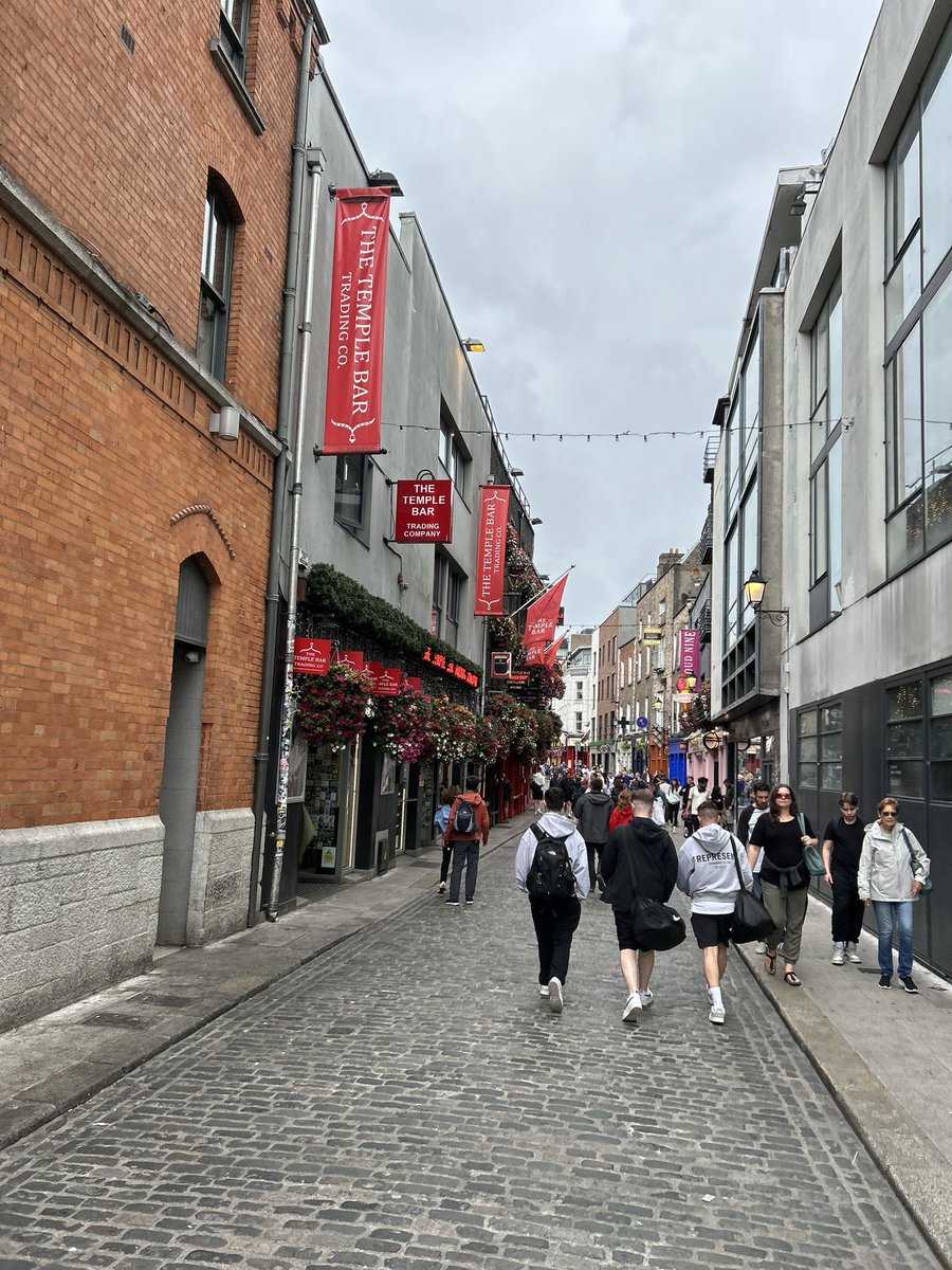 Temple Bar today weather is a bit rubbish but still having a great time 🇮🇪🇮🇪🇮🇪
