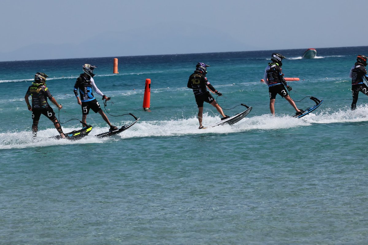 📌 Dünya Motosurf Şampiyonası Ödül Töreni | Çeşme 

Ünü dünyaya yayılan Çeşme Altınkum Plajı’nın turkuaz suları iki gün boyunca heyecan verici bir organizasyona ev sahipliği yaptı.

Ödül kazanan sporcuları tebrik ediyor, Türkiye Motosiklet Federasyonumuz başta olmak üzere bu