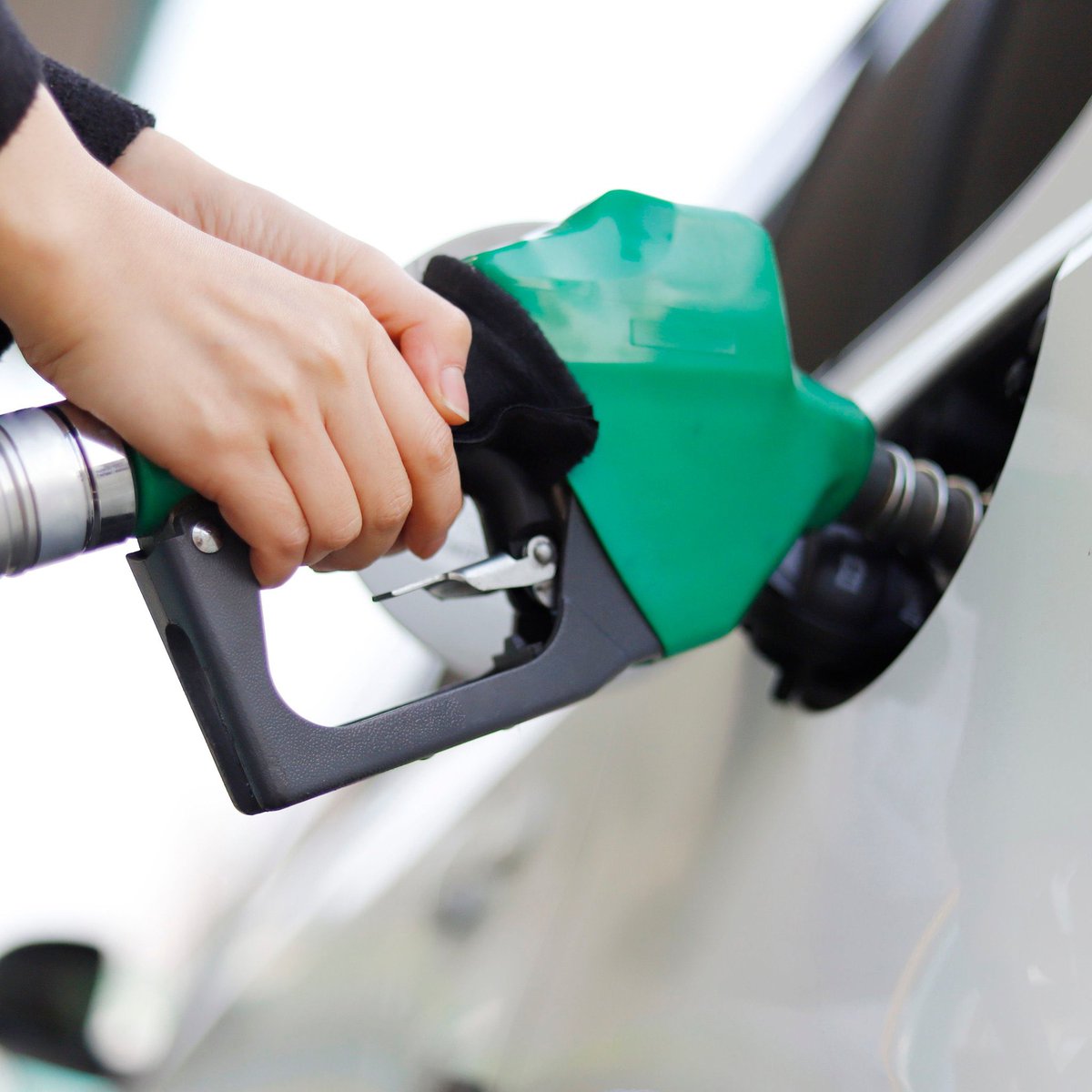 AdanaKenti's tweet photo. 🚨 #SONDAKİKA | İran, Hürmüz Boğazı'nı resmen kapattı.

Dünya petrol arzının yaklaşık %20'si doğrudan etkilenecek. https://t.co/E9h1qwOFf8