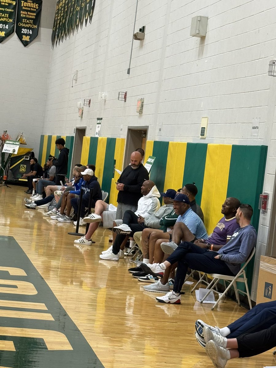 Not a seat in the house for college coaches! Sideline packed to watch Bergen Catholic vs. Colonia and Linden vs. St Peters at Jersey Live! #NJBCA #JerseyLive