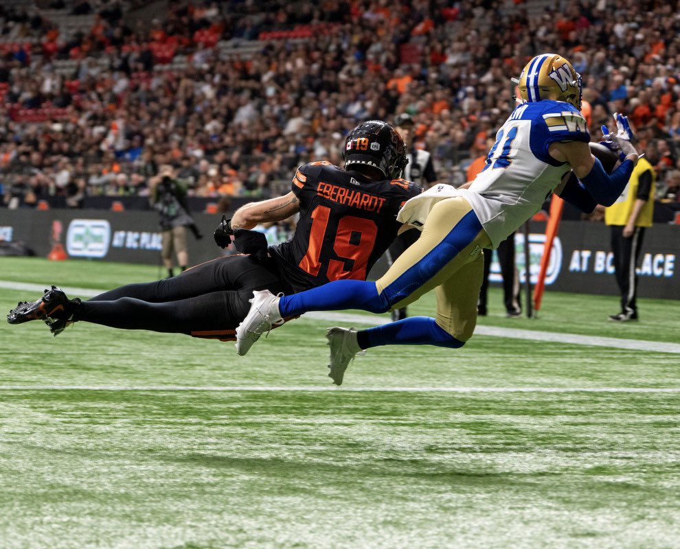Jimmy Jeong 📸 (@jimmyshootz) on Twitter photo Beautiful interception by <a href="/Wpg_BlueBombers/">Winnipeg Blue Bombers</a> Evan Holm last night. Photos for <a href="/CFL/">CFL</a> Beautiful interception by <a href="/Wpg_BlueBombers/">Winnipeg Blue Bombers</a> Evan Holm last night. Photos for <a href="/CFL/">CFL</a>