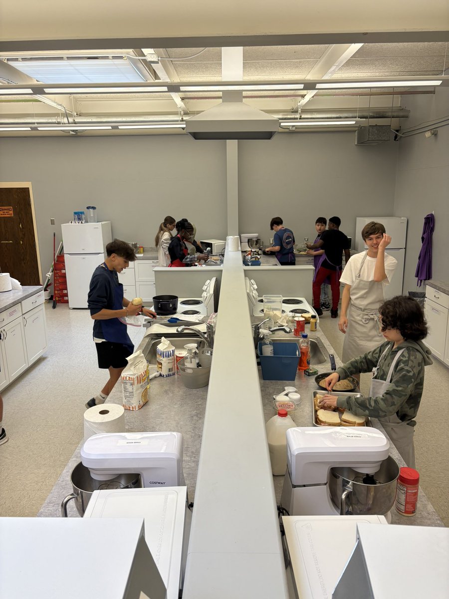 LCSDSTEAMatMRM's tweet photo. Restaurant Wars concluded this week; a true culinary experience! Teams experienced the reality of small business. Judges were treated to traditional dishes from around the world. Our Greek group so aptly captured with their restaurant name; “to fagito einai zoi” (Food is Life!) https://t.co/RITI1lCYvF
