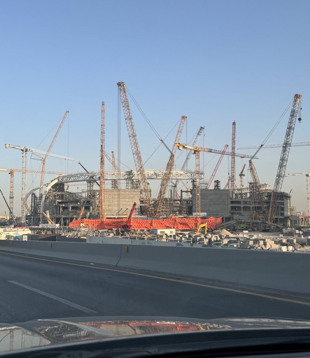 الحمدلله وصلنا الى ارض الوطن الغالي 🇸🇦🇸🇦

حبيت اطمنكم بجديد الملعب اول ماوصلت قلت امر على الحلال واتطمن عليه ❤️❤️