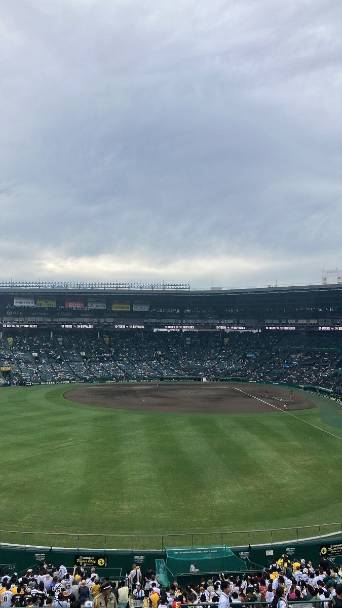 Makaron0239's tweet photo. ビジター12球団巡り終わった⚾️⚾️
北はエスコン南はPayPayドームまで本当に疲れた😮‍💨
でも、他の球場にしかない発見だったり、美味しい球場飯だったりあって本当に楽しかった！
京セラも好きだけど他チームにしかない景色もあってよかった！ https://t.co/9orGlY3BjF