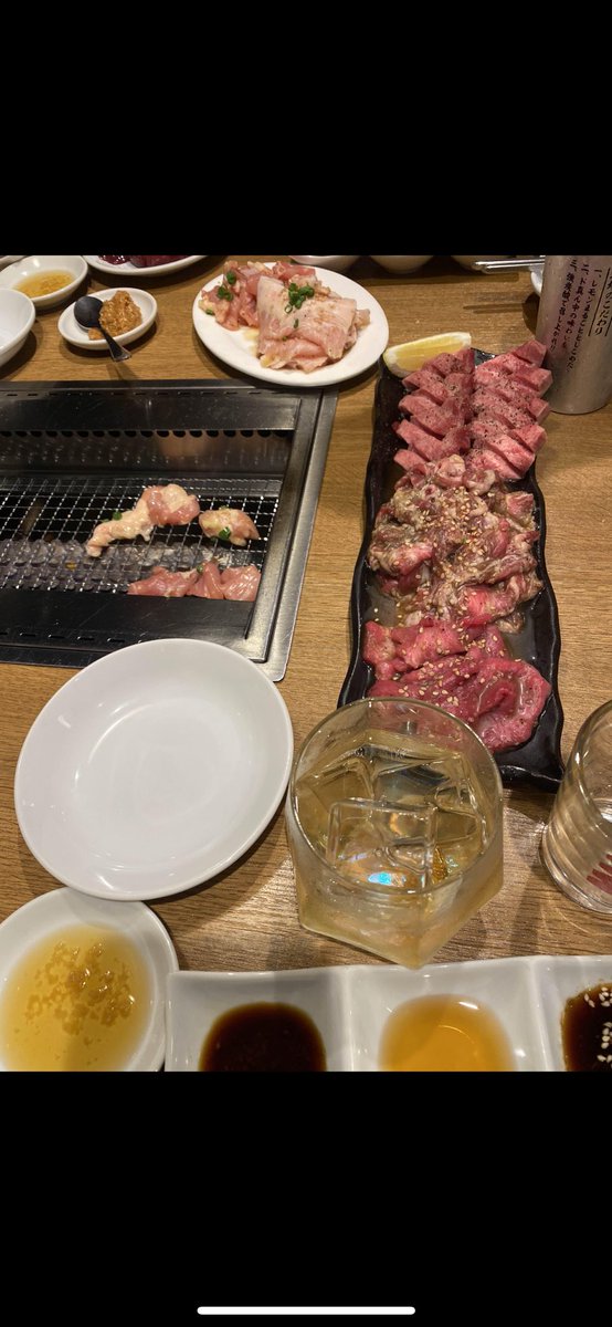 poke1saburo's tweet photo. 俺リンクスのグロチャのルーム1の住人だったんだけど、グロチャが無くなってからも、リンクス誰もやらなくなっても、なんだかんだディスコで仲良くしてたルーム1民と焼肉行って来た！

みんなめっちゃ良い奴で普通に帰り寂しすぎて終電ギリギリまで駅にいました
@ID072sub_DL https://t.co/hFDUUqtdp7