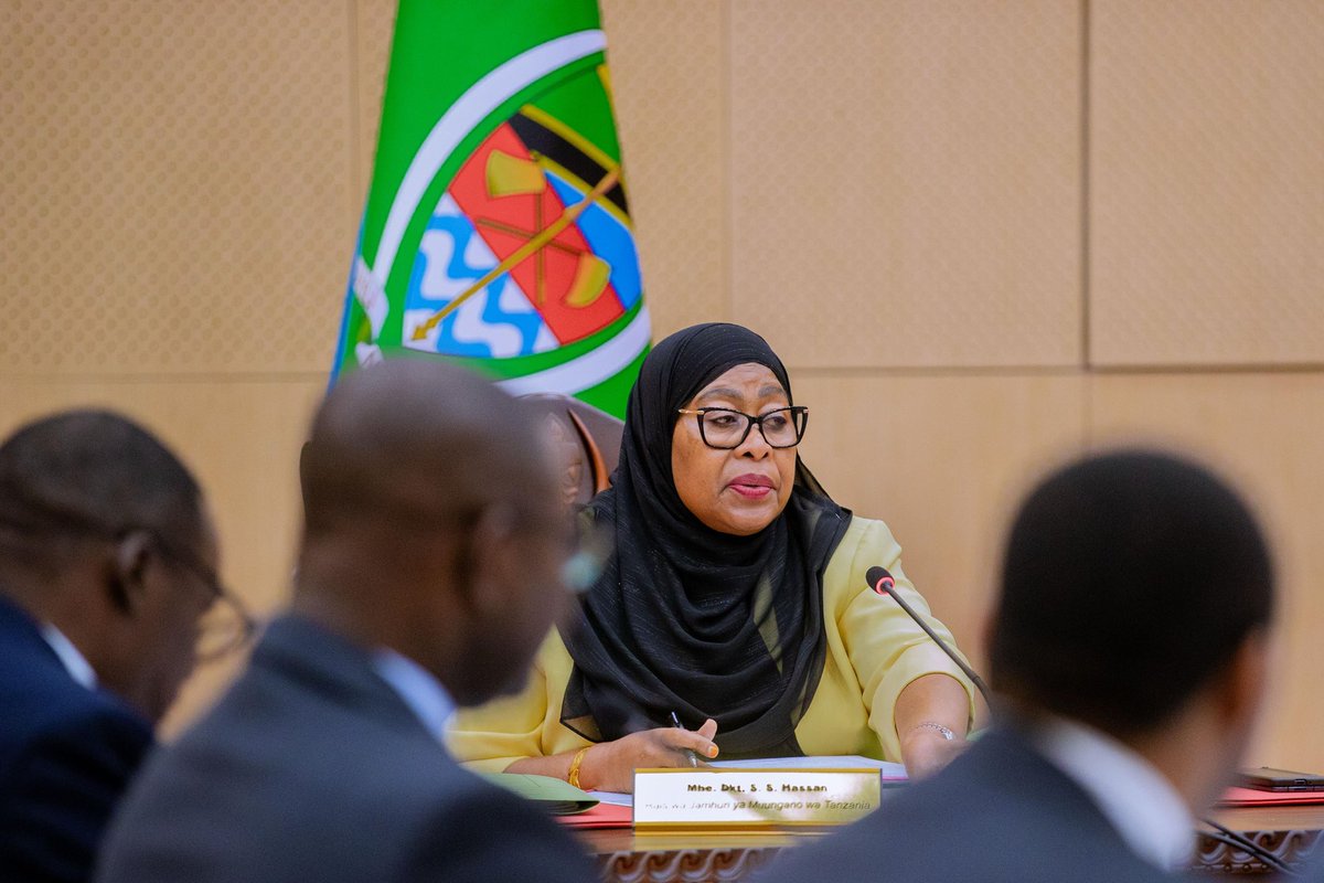 SuluhuSamia's tweet photo. Kikao cha Baraza la Mawaziri
Ikulu, Dar es Salaam
Juni 22, 2025 https://t.co/dzUUAsQjGm