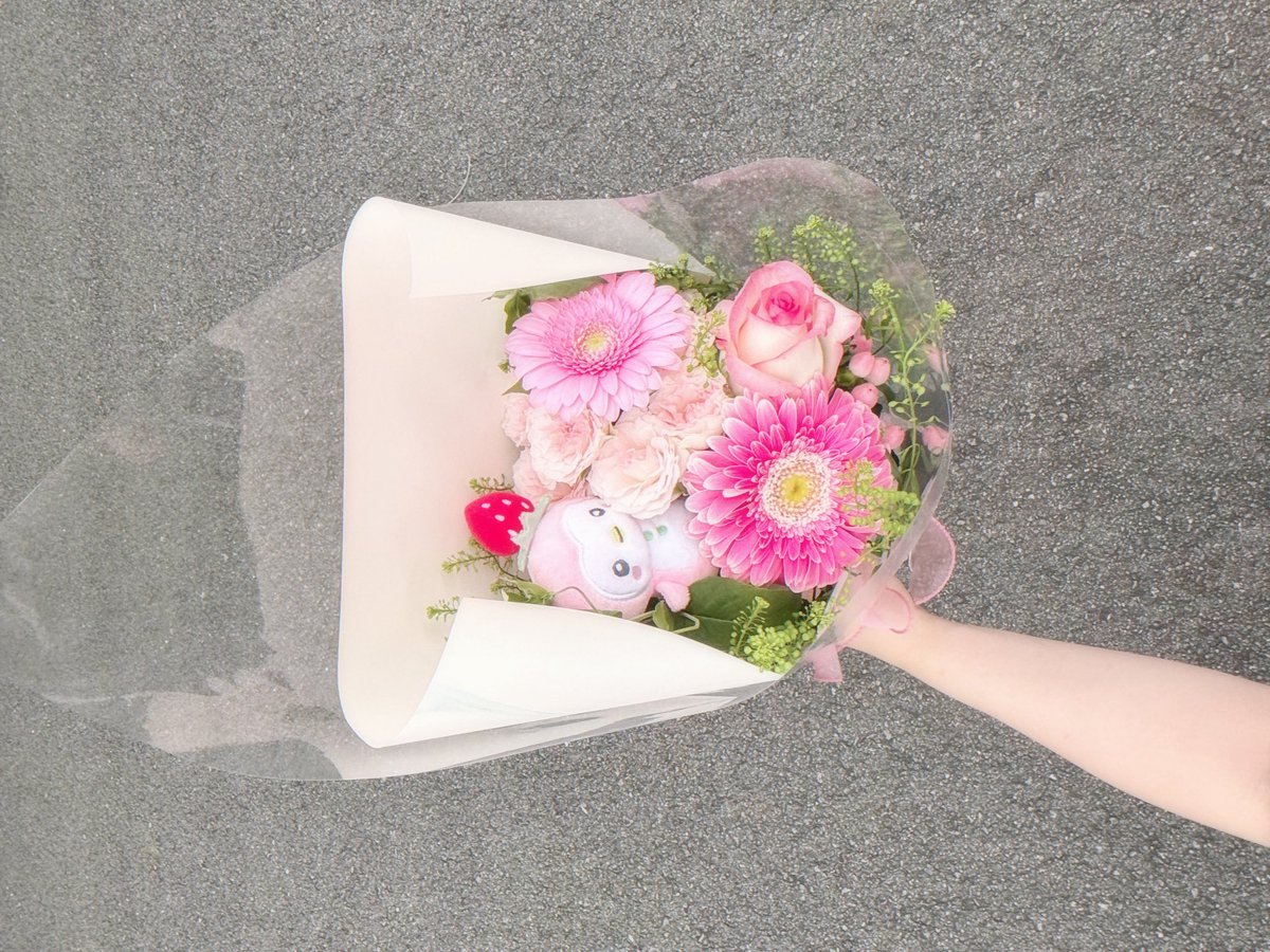 xp6_23's tweet photo. 拓実くん26歳おめでとう🎂
いつもキラキラの笑顔と優しさで、幸せを届けてくれてありがとう。
誰よりも努力して、それを感じさせないあなたが本当に大好きです。
26歳の拓実くんが、たくさん笑って、たくさん愛されて、ずーっとしあわせでありますように🌷

#HappyTakumiDay
#拓実くん明日も晴れるよ https://t.co/x7iEYEK2Lj