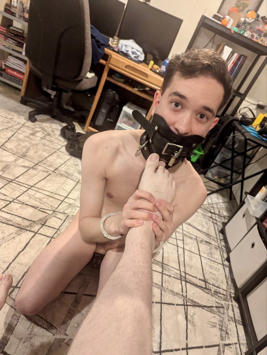 Worship. It’s all a sub is good for. So make sure you do it right 😏