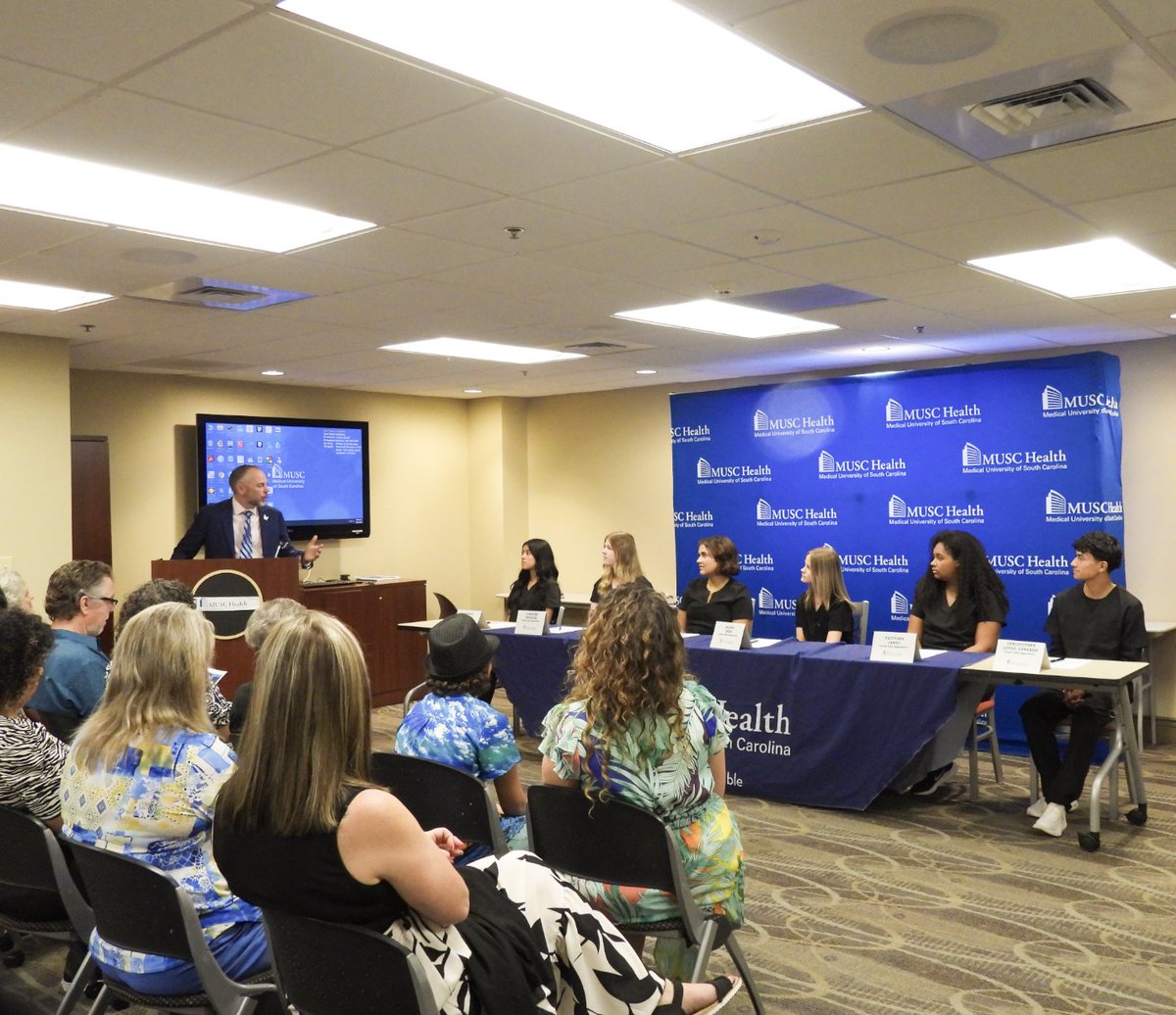 MUSChealth's tweet image. Big congrats to our newest MUSC Health Midlands youth apprentices! They’re launching a paid, hands-on training experience. Thanks to @MidlandsTech and @ApprenticeshpSC for helping shape the future of health care.
#ChangingWhatsPossible #MUSCMidlands