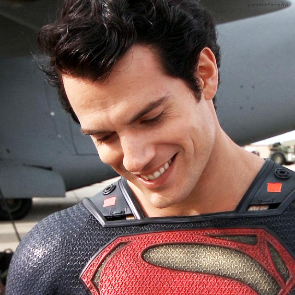 driftyfilm's tweet photo. Can we talk about how utterly brain dead &amp; childish you have to be to be a grown person that sits there crying about the new Superman because you can ONLY like Zack Snyder's Superman

Reboots have existed forever, get over yourselves. We can enjoy two versions of Superman (1/2) https://t.co/BvLL3f3YbC