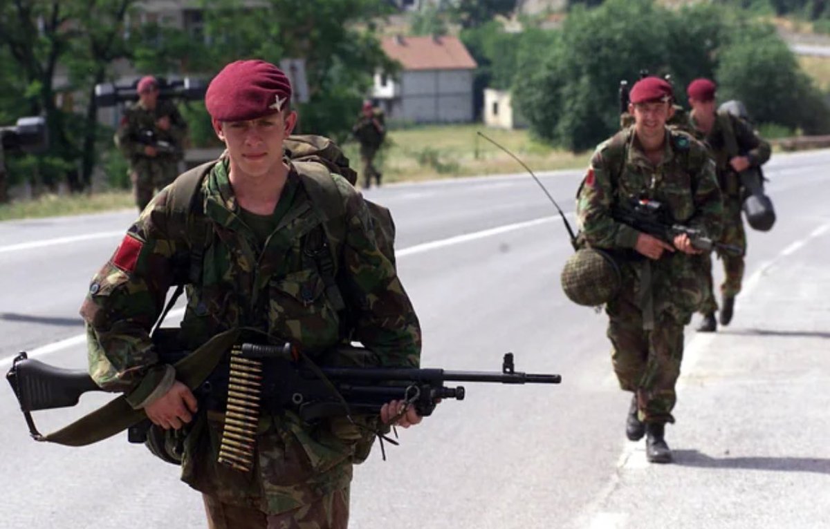 TheParachuteReg's tweet image. 🪂 On This Day – 22 June 1940
Winston Churchill ordered the creation of Britain’s airborne forces:
“Let us form a corps of at least 5,000 parachute troops.”
From that vision, the Parachute Regiment was born — elite, fearless, and always ready!
Ready for anything 🇬🇧🆎
#Paras