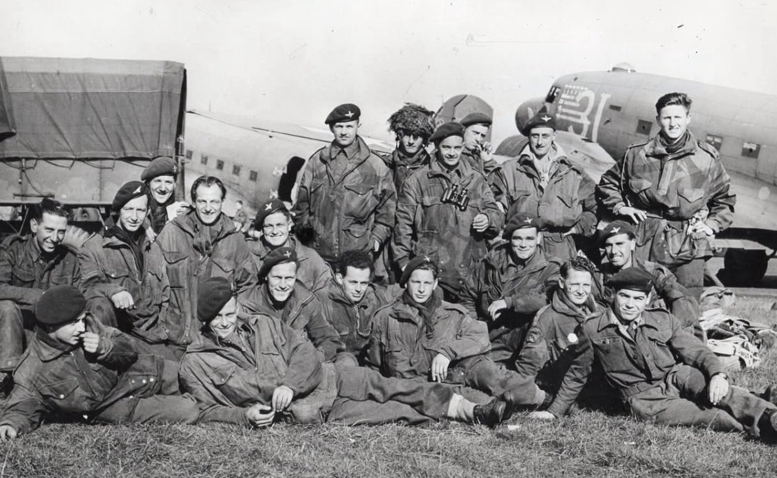 TheParachuteReg's tweet image. 🪂 On This Day – 22 June 1940
Winston Churchill ordered the creation of Britain’s airborne forces:
“Let us form a corps of at least 5,000 parachute troops.”
From that vision, the Parachute Regiment was born — elite, fearless, and always ready!
Ready for anything 🇬🇧🆎
#Paras