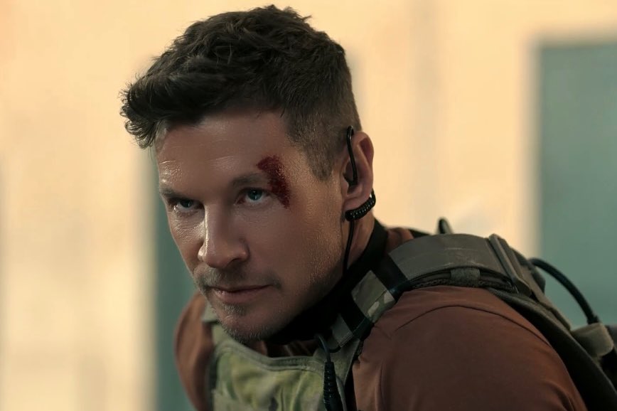HienPhuongHo's tweet photo. @CollinsChadM @SniperFilms That stare ! 😍 https://t.co/W6W4wWpQOy