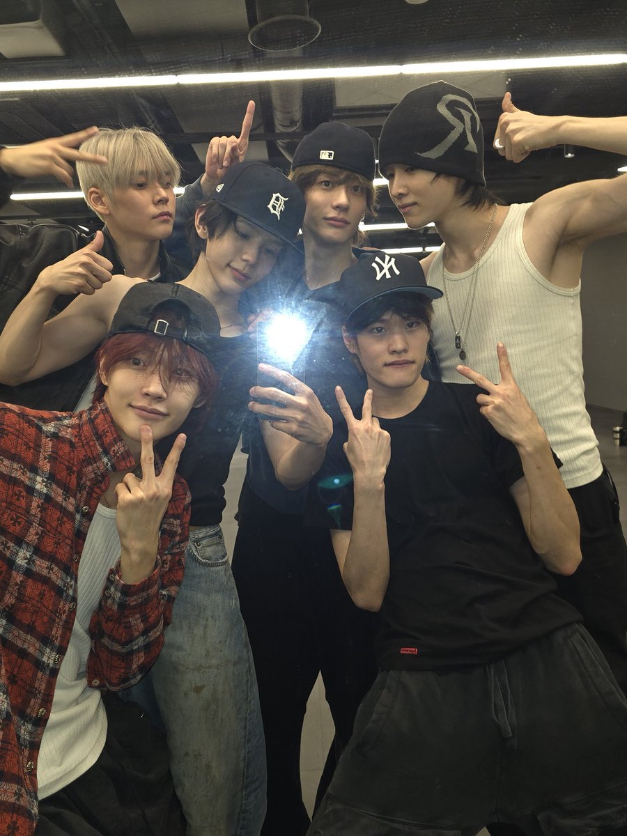 bymysc's tweet image. 우리무리얌💕💅