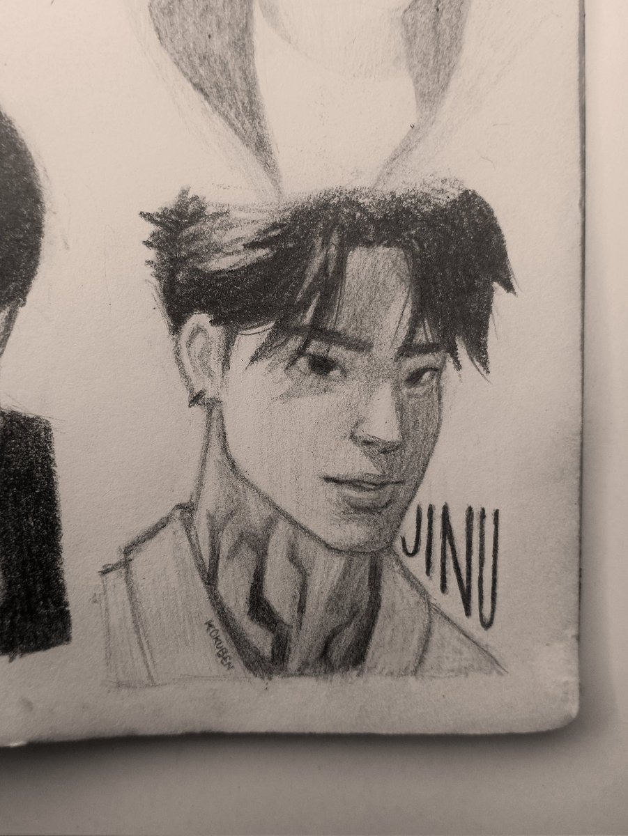 kokuben_'s tweet photo. I just HAD to draw jinu ACKKJSJSK
(13/100) 100 portrait challenge
#jinu #kpopdemonhunters #sajaboys #jinukpopdemonhunters #artchallenge #sketches #sketchbook #traditionalart #graphitedrawing #portraitart https://t.co/ldueo2e1Sf