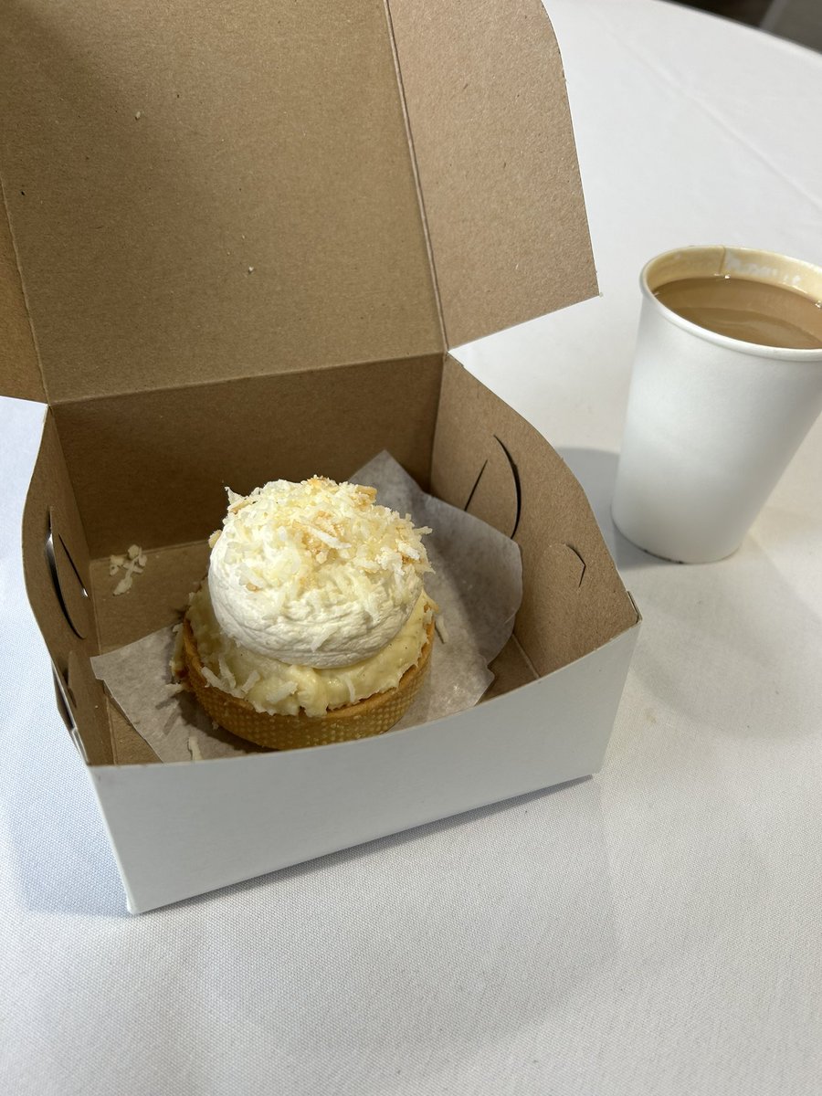 jon_bailey_anes's tweet image. Anybody still in #stjohns at #CASAM25 should stop by Birdie Coffee for some excellent pastries.