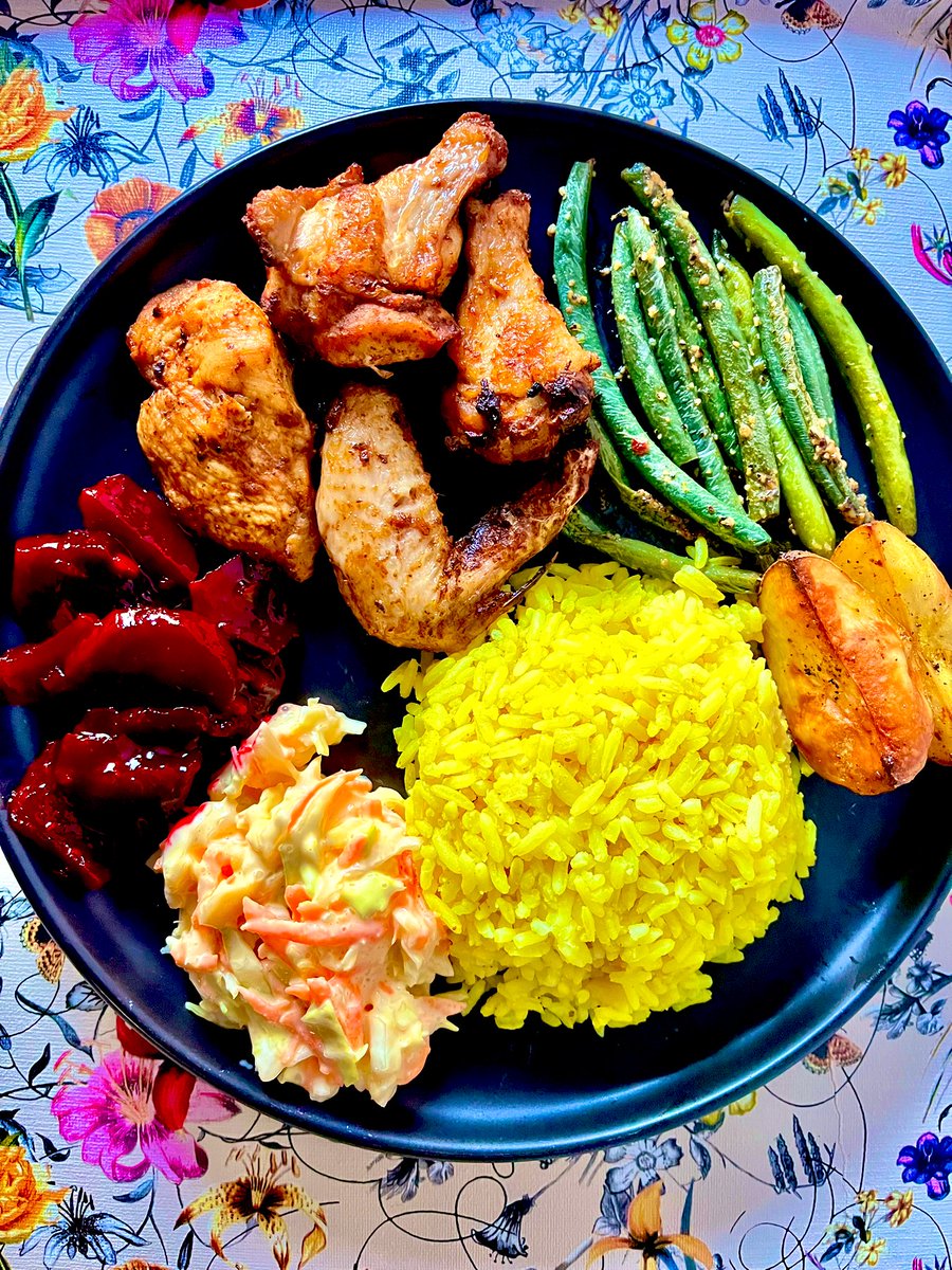 ladyhuneybee's tweet photo. I had to prepare something fast fast Mulalo asked what are we eating I knew that I must cook . Come letโs eat
#MzansiFlava #GenerationsofGoodness #CerebosTurns80 #Cerebos #SeeHowItRuns #80YearsOfFlavour https://t.co/SYgXYKwmff