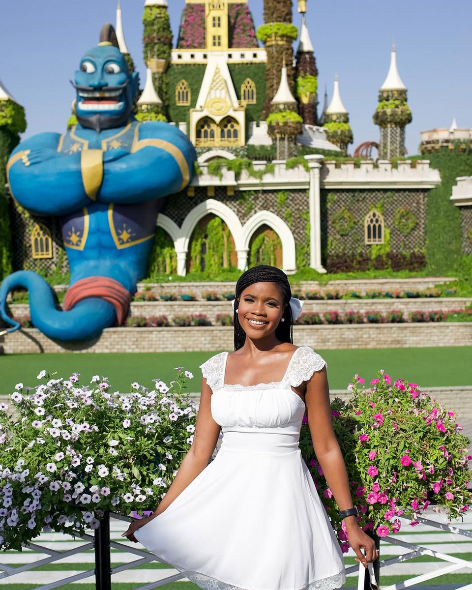Dubai Miracle Garden tweet media