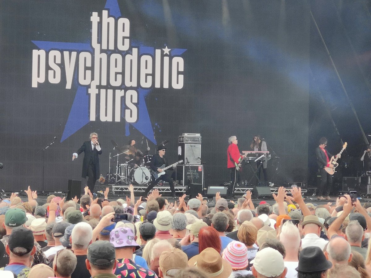 Tunes Emporium tweet media