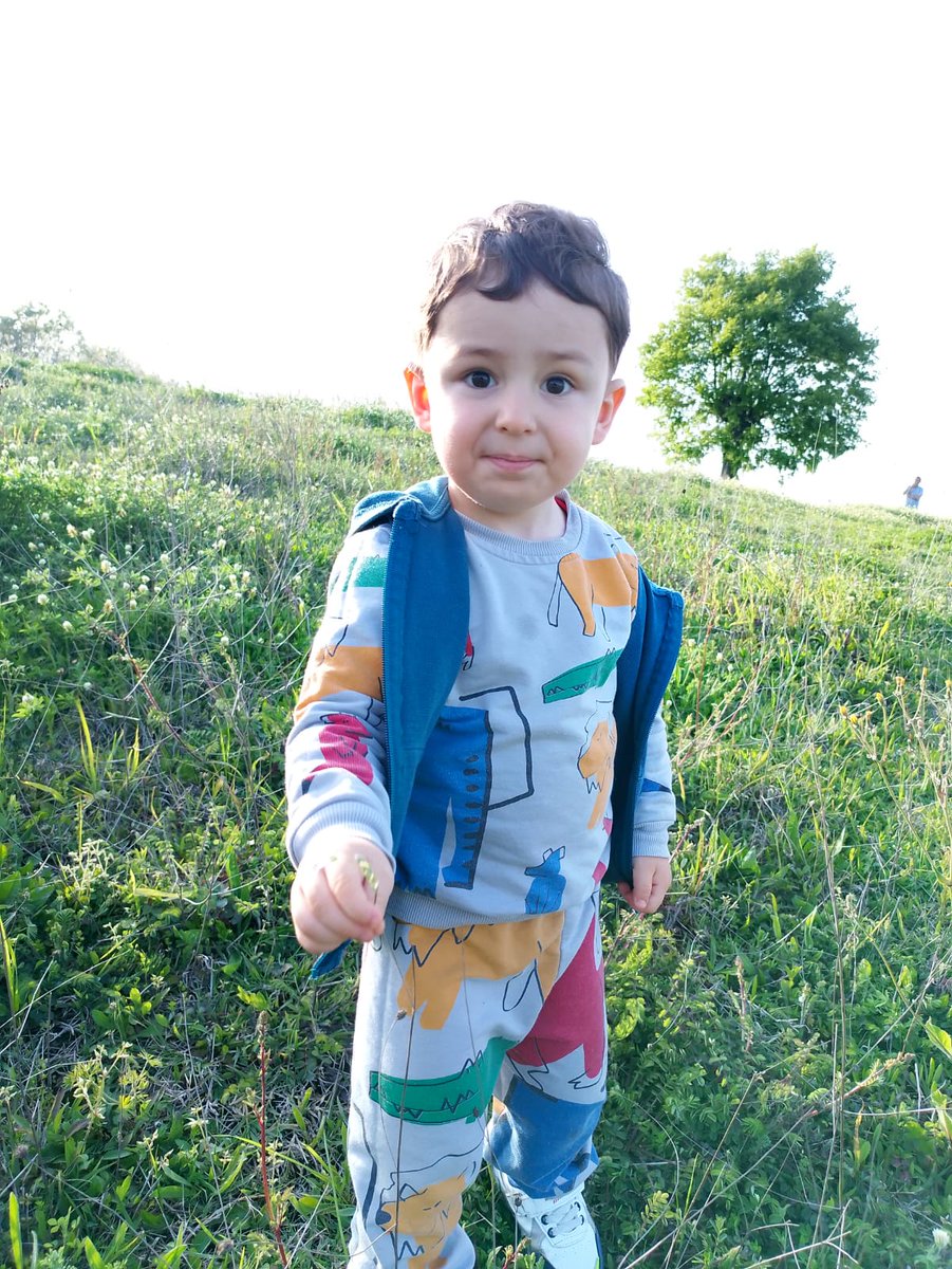 Genetik bir kaderin içine sıkışmış çocuklar var.  
Onlara umut olacak her gelişme için destek şart. #DMDtedaviBekliyor <a href="/saglikbakanligi/">T.C. Sağlık Bakanlığı</a> <a href="/drmemisoglu/">Prof. Dr. Kemal Memişoğlu</a> <a href="/suayipbirinci/">Doç. Dr. Şuayıp Birinci</a> <a href="/DrYerebakan/">Dr. Halit Yerebakan</a>