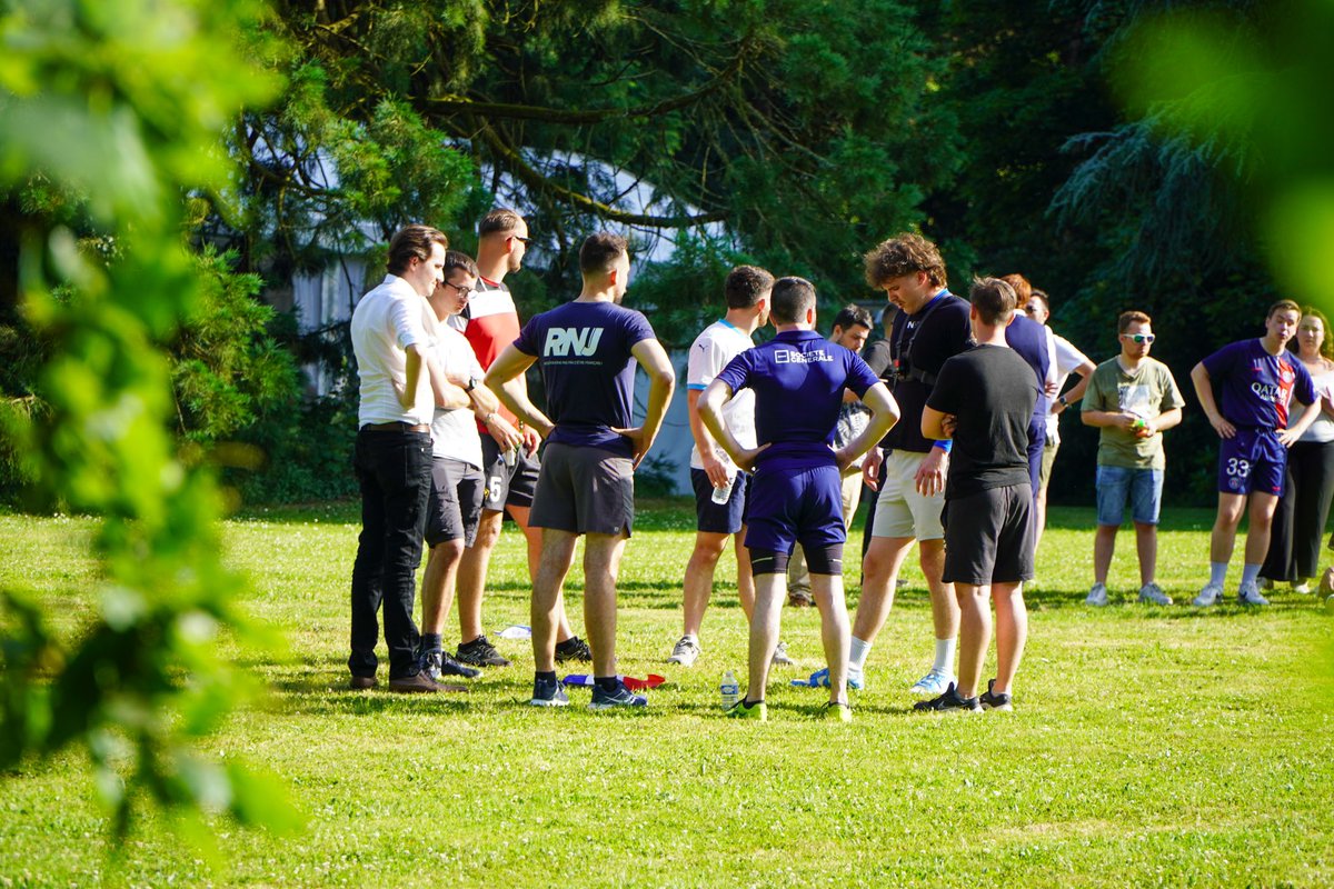 PR_Thionnet's tweet photo. Excellent événement régional @RNJ_off dans les Côtes d’Armor ! Au menu : 

📖 Formation
⚽️ Sport 
🍺 Cohésion

Merci à tous les responsables et militants pour leur accueil et leur motivation ! Très fier de voir une si belle jeunesse bretonne 🇫🇷 https://t.co/3Hh9uFt1Er