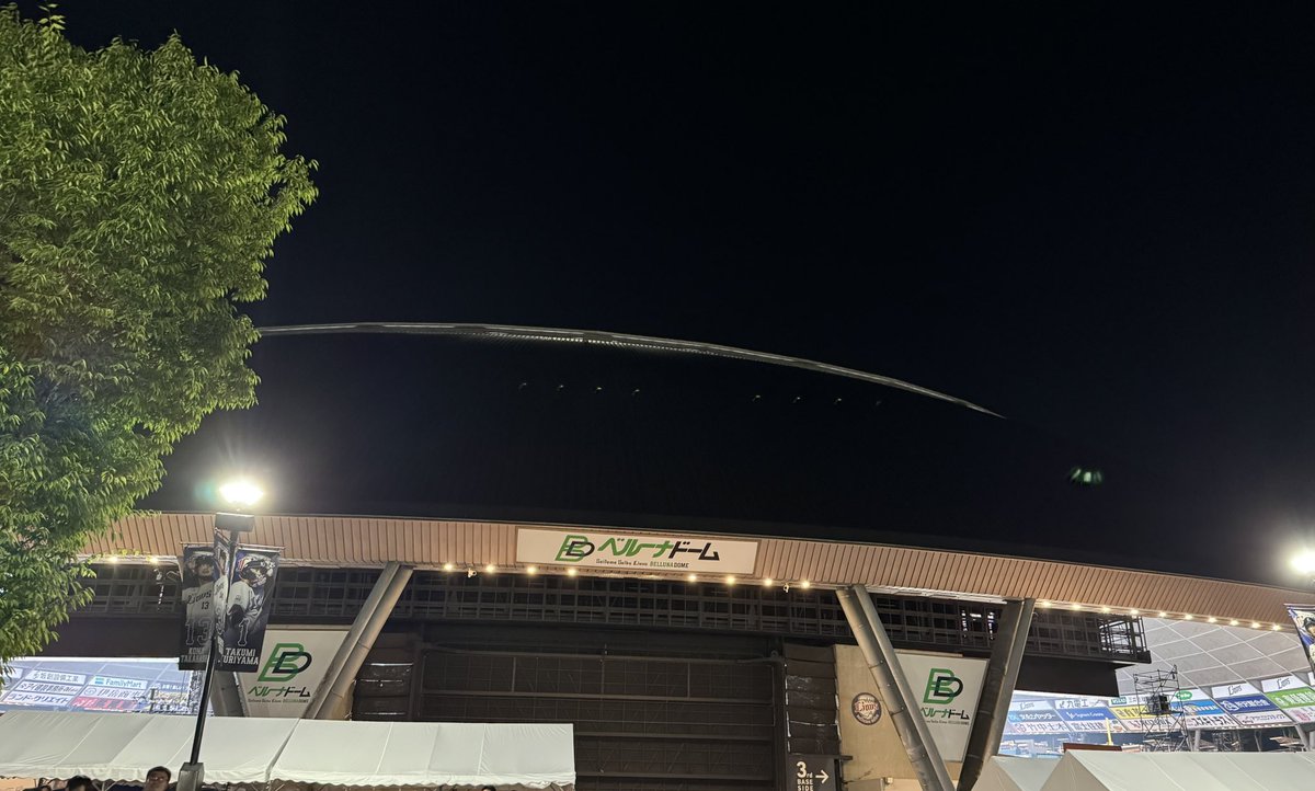 本当にひたすら楽しかった
曲が披露されるたびに昔のこと思い出して、あんなことこんなことあったなと
今の自分がいるのは間違いなくAqoursのおかげ
Aqoursは永久、また会う日まで
#Aqours_finale_Day2