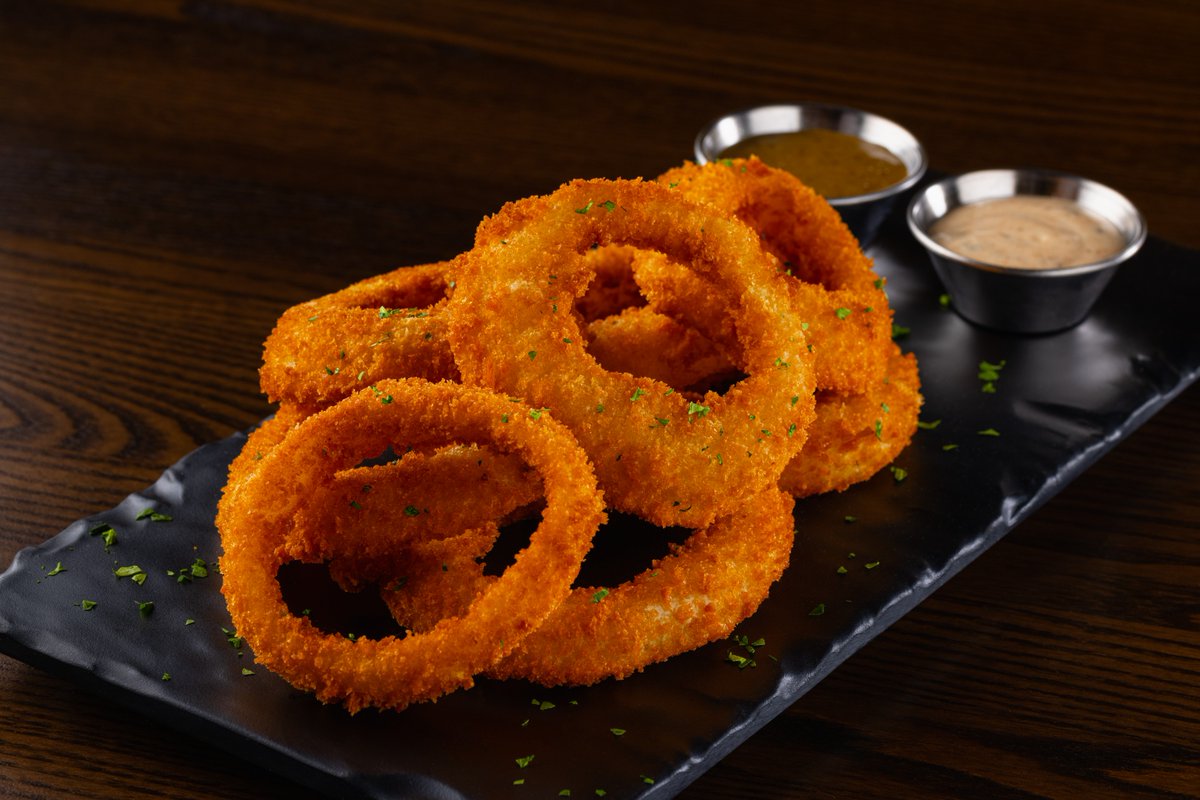 tafferstavern's tweet image. Our house-made Guinness mustard takes these onion rings to the next level. #NationalOnionRingsDay