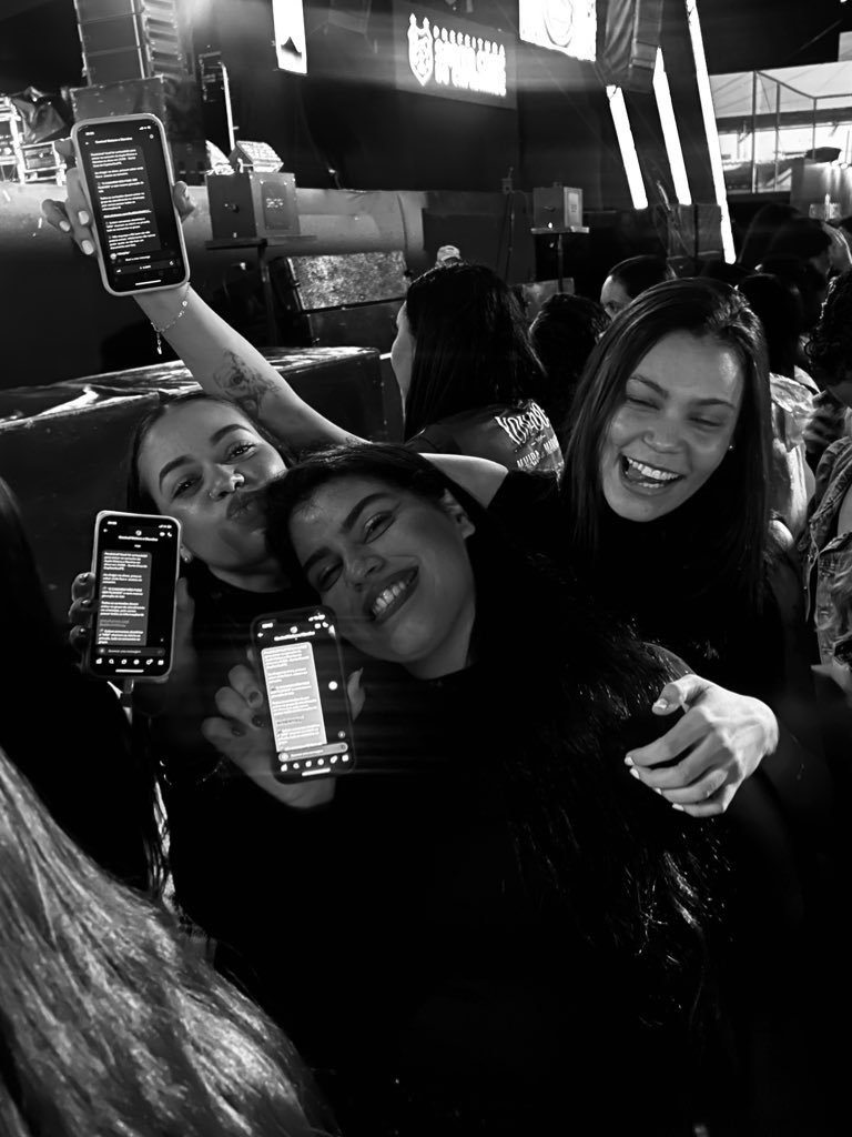 arriadinhamem's tweet photo. • @centraldamem segue sendo a maior de todas! 💗 https://t.co/KkFOeqE54K