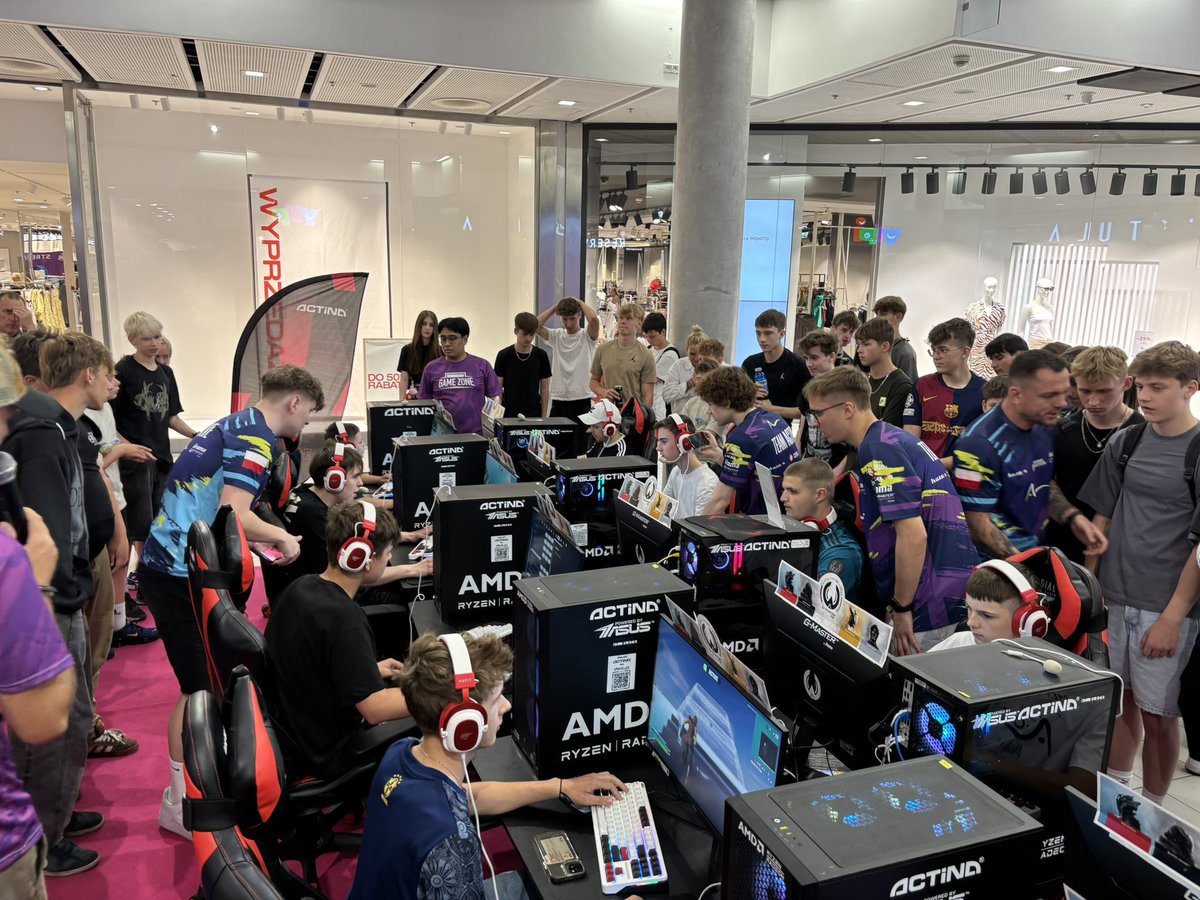 Dzięki wielkie <a href="/TeamACTIVE__/">Team ACTIVE</a> za Event, Oby było tego więcej!

Gdzie Chcielibyście abyśmy przyjechali? Do jakiego miasta?🌆 - Dajcie znać w komentarzu a może <a href="/KrzychT/">KRZYCH_TV</a> coś dla was ugotuje lub sama galeria nas zaprosi! 🔥